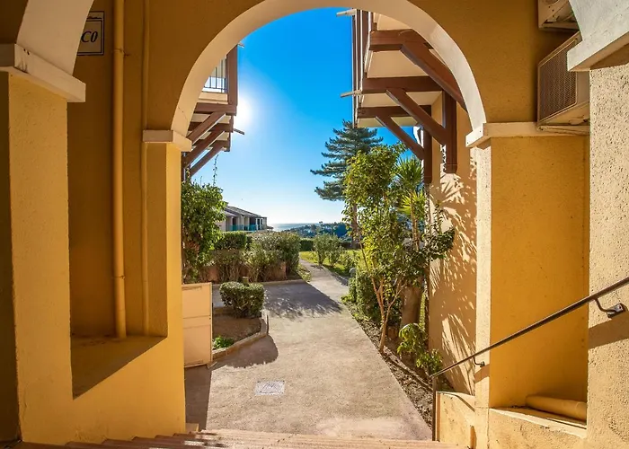 Le Village - C5 232 By Interhome Saint-Raphaël