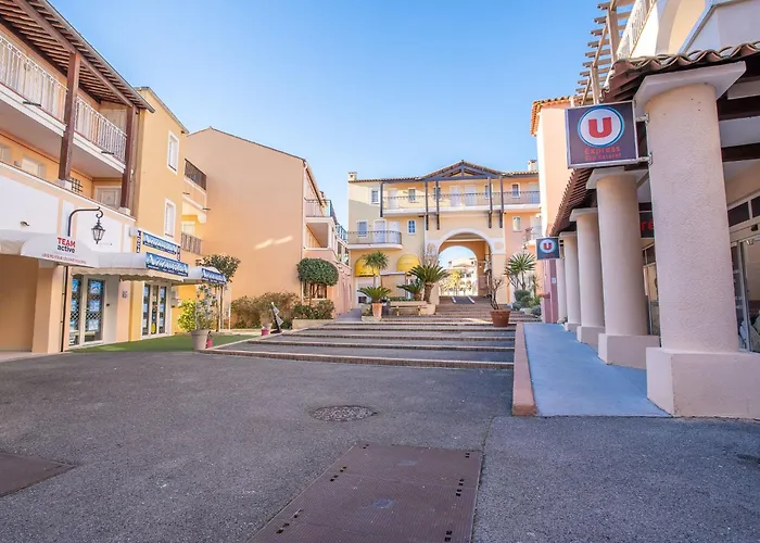 Le Village - C5 232 By Interhome Saint-Raphaël